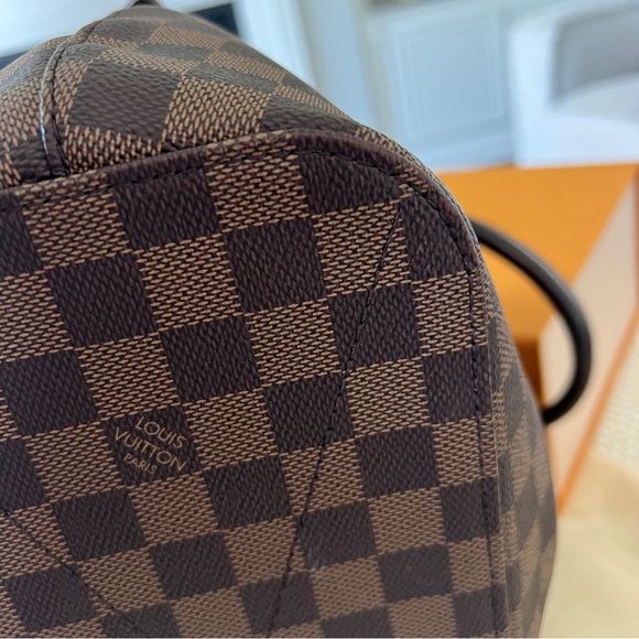 Louis Vuitton Siena MM Damier Ebene Top Handle Bag - Picture 11 of 16